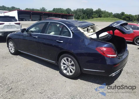 2019 Mercedes-Benz E 300 4Matic z USA, uszkodzony, nr VIN WDDZF4KB9KA630680